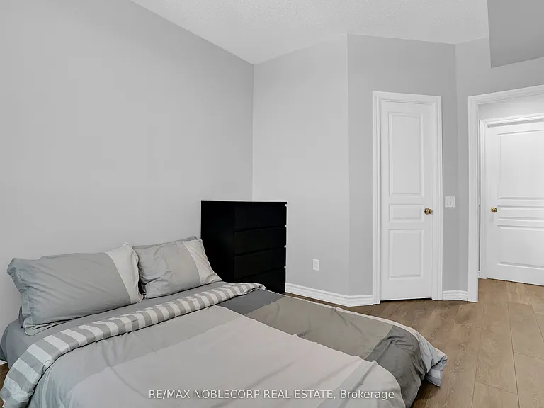 1 Belvedere Ct #1001 — Photo 8