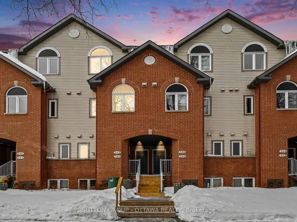 340 London Ter, Ottawa, ON K1K 2W3