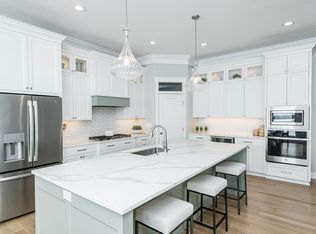 2720 Bentley Dr SW, Rochester, MN 55902