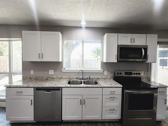 4th image of 4126 Worrell Dr
