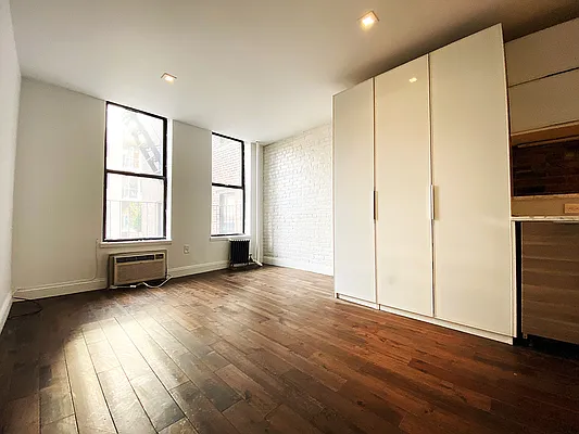 Rented by Corcoran | media 14