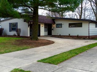 6396 Alderwood Rd, Parma Heights, OH 44130