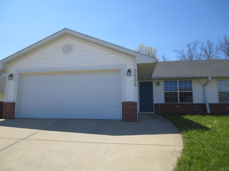 1st image of 3606 Thornhill Cir W