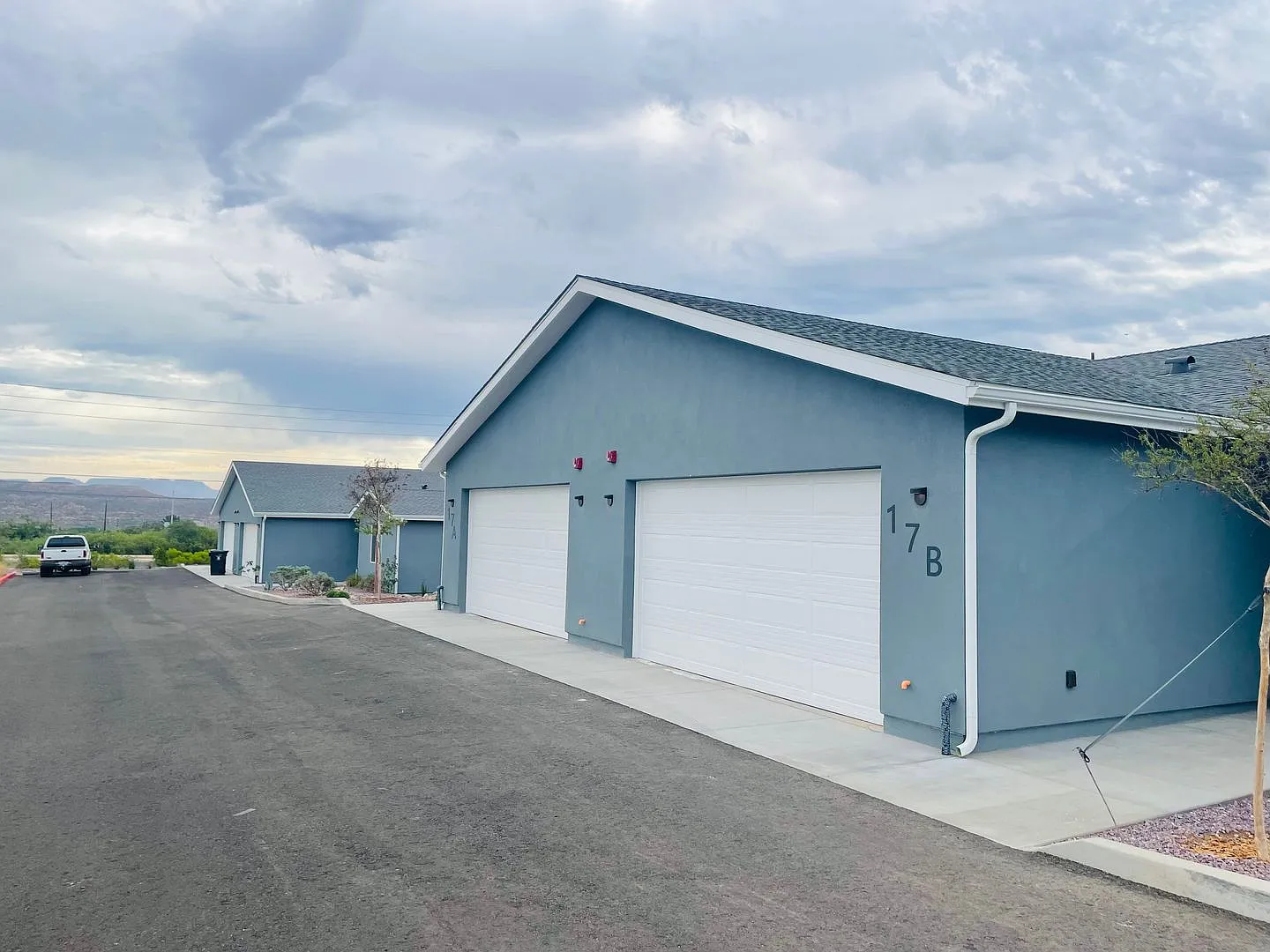 17 N. Alamos Drive Cottonwood One-Time Leasing — Photo 1