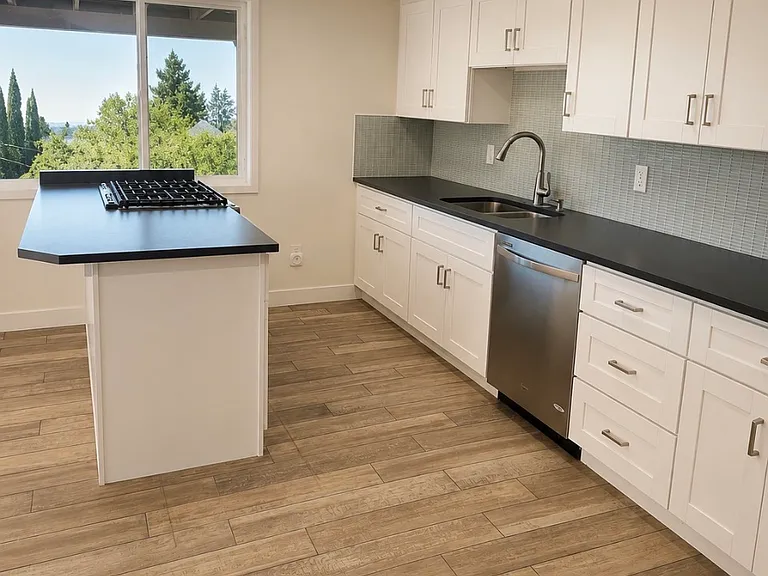 2459 E Catalina Dr — Photo 4