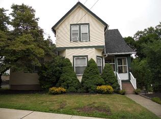 32 Maple St, Newburgh, NY 12550