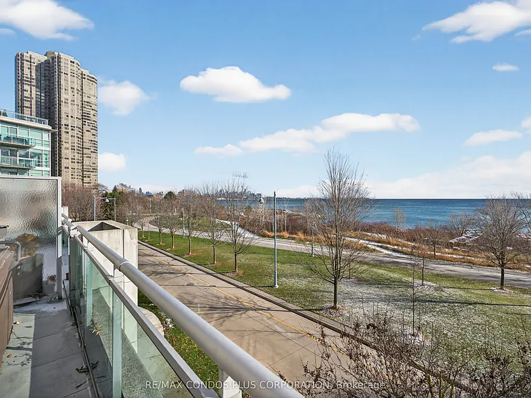 5 Marine Parade Dr #Townhouse 125 — Photo 35