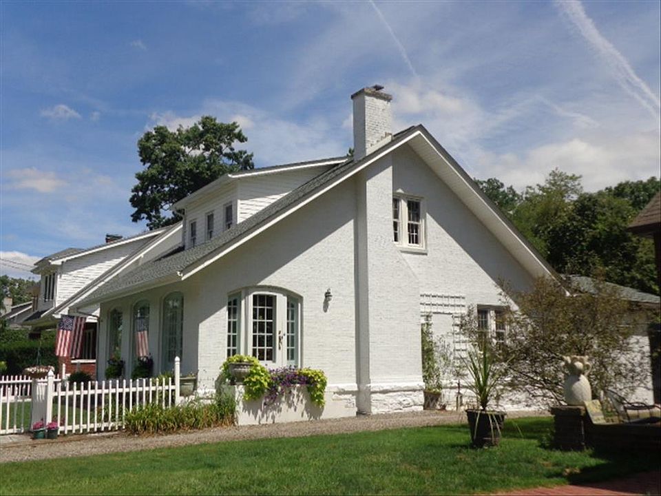 215 Granville Ave, Beckley, WV 25801 Zillow