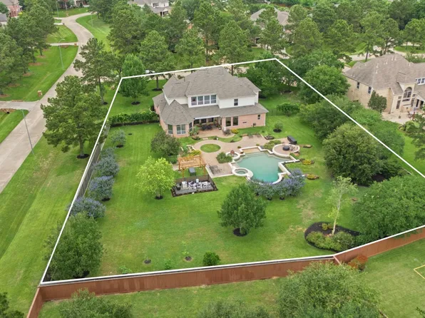 15 White Meadow Ct, Spring, TX 77379