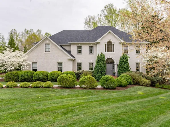 409 New Britain Dr, Lynchburg, VA 24503