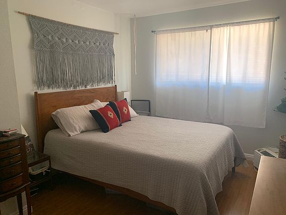 2nd image of 3946 Guardia Ave