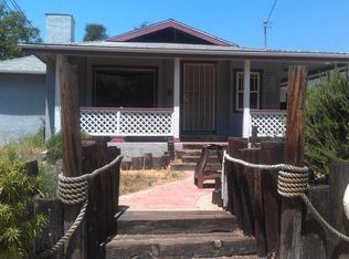 29 Mountain View St, Oak View, CA 93022