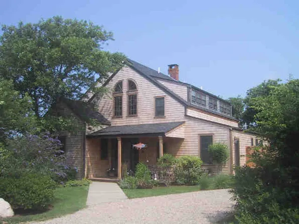 35 Pilgrim Rd, Nantucket, MA 02554