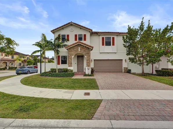 3504 W 94th St, Hialeah, FL 33018