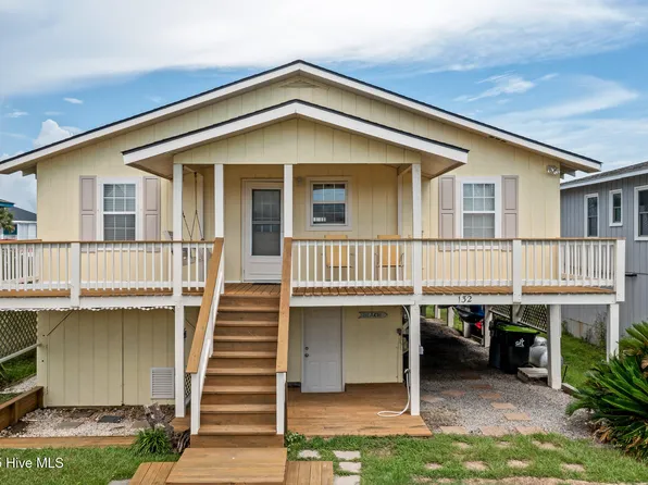 132 Lions Paw Drive, Holden Beach, NC 28462