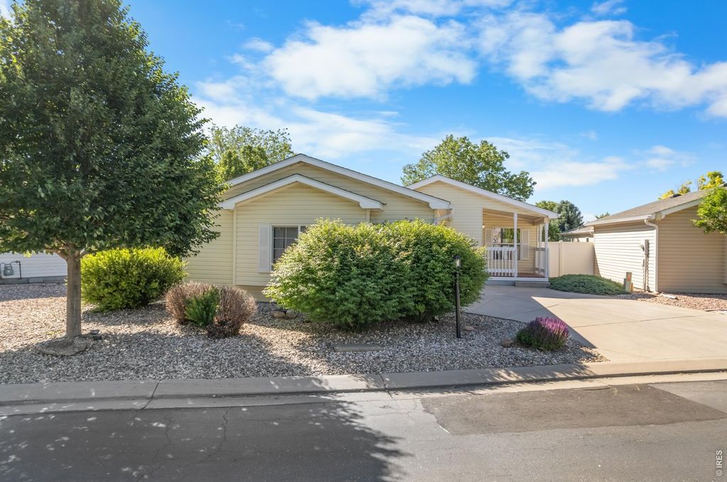 868 Sunchase Dr