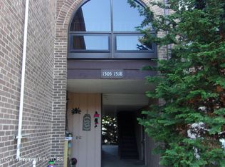 1505 Wellington Pl, Aberdeen, NJ 07747
