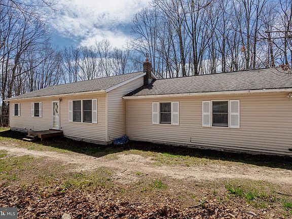 3rd image of 152 Mount Jefferson Dr