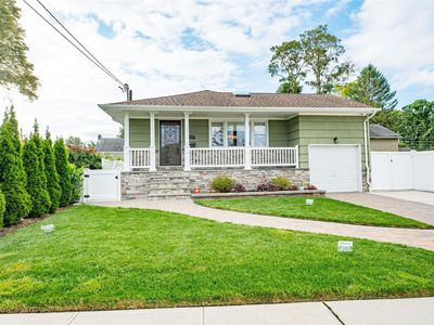 2104 Oxford Place, Merrick, NY, 11566