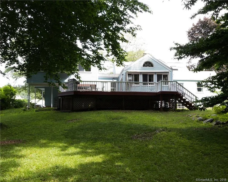 5 bed, 2.5 bath, 3000 sqft, $5,000 — Photo 4