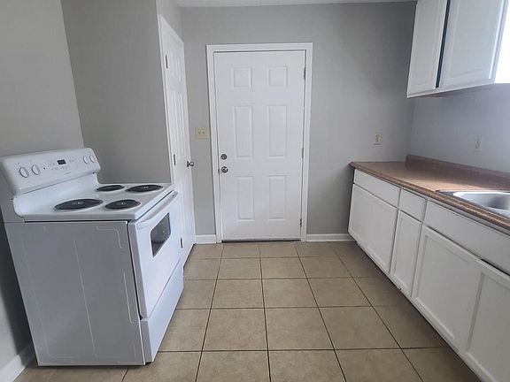 3rd image of 1429 James St