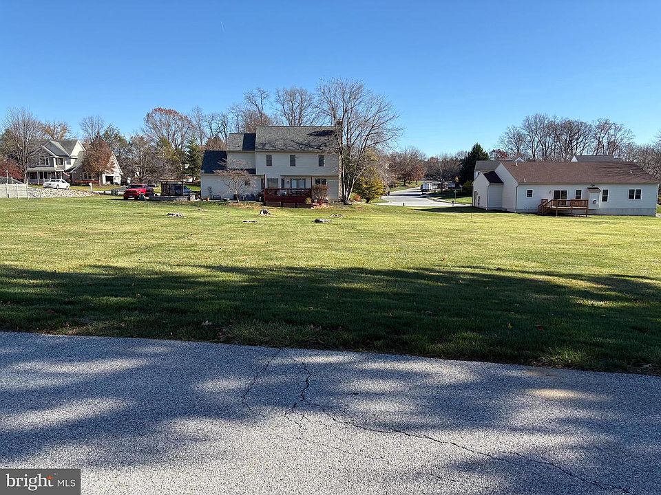 2nd image of 1716 Newport Dr