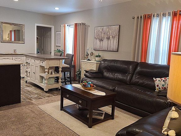 3rd image of 1601 N College Ave #107