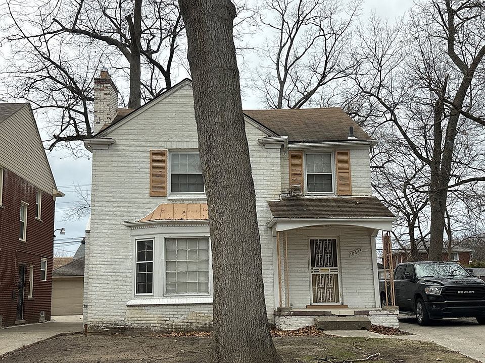 1st image of 18693 Pinehurst St