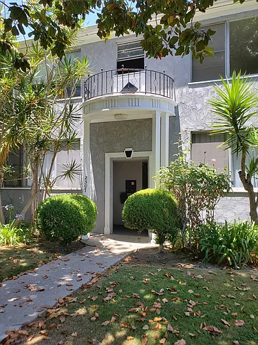 2507 N Beachwood Dr #4 Photo 1