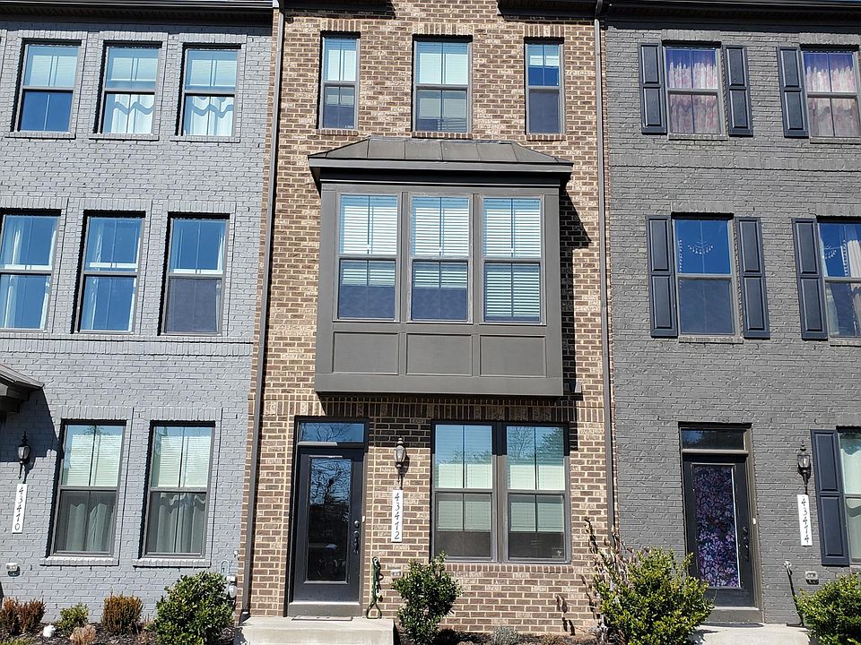 Front of house (March 8, 2021)