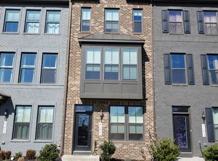 43472 Centergate Dr, Ashburn, VA 20148