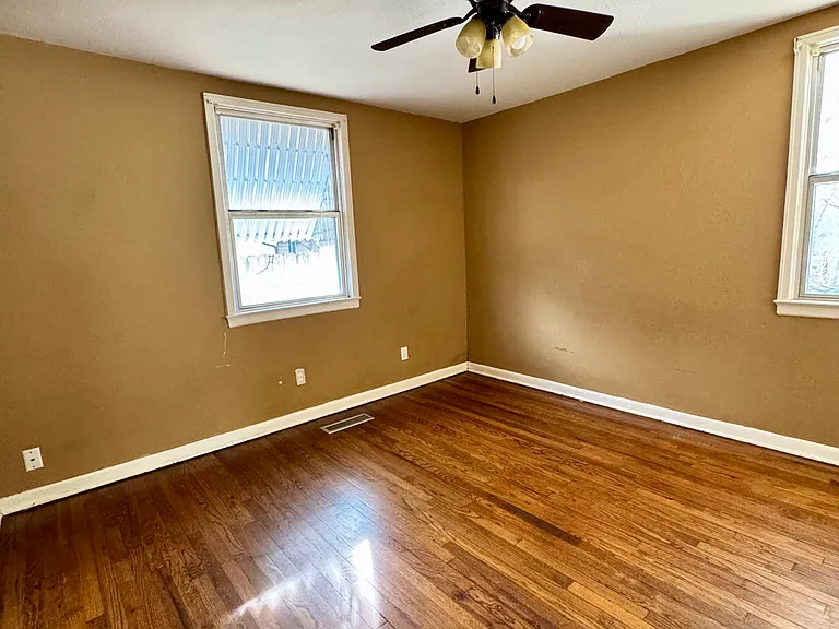 2204 Tierney Rd — Photo 12