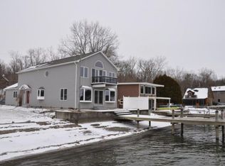 7 Ladoga Park Rd, Lansing, NY 14882