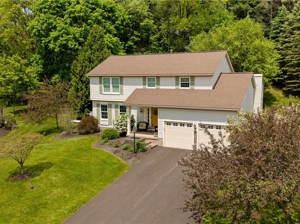 4744 Sabre Ln, Manlius, NY 13104