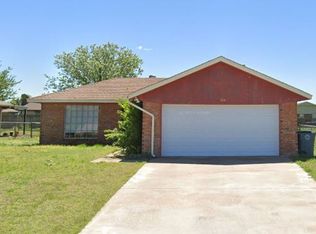 6124 SW Oak Cliff Ave, Lawton, OK 73505
