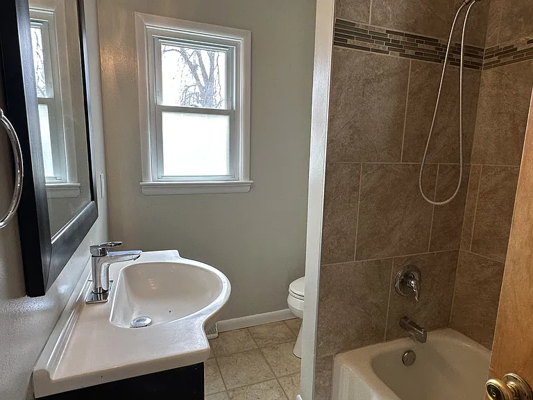 4506 Vaughn Ln — Photo 6