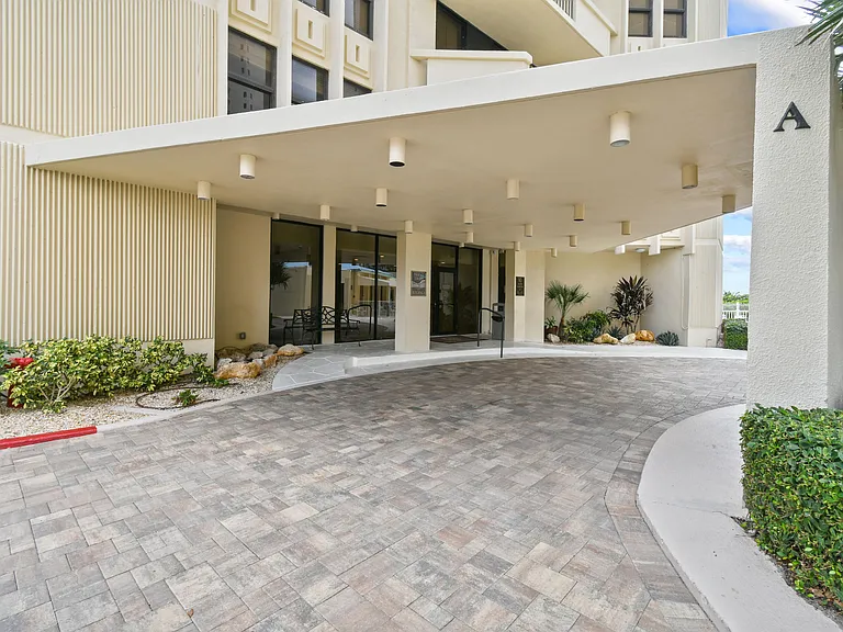2800 N Ocean Dr #A-8B — Photo 3