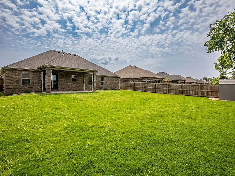 870 Bob Glen Cir — Photo 24