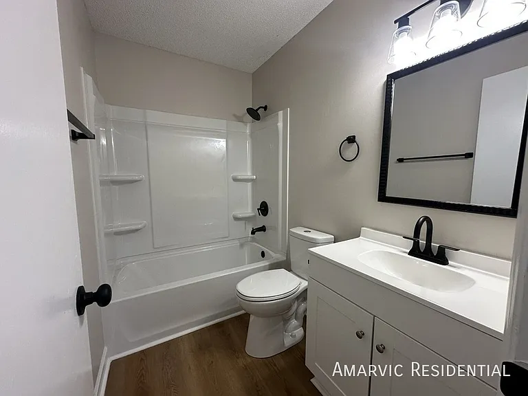 2478 Godwin Ln — Photo 8