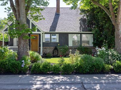 855 35th St, Sacramento, CA, 95816