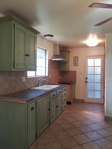 20871 Burbank Blvd, Woodland Hills, CA, 91367