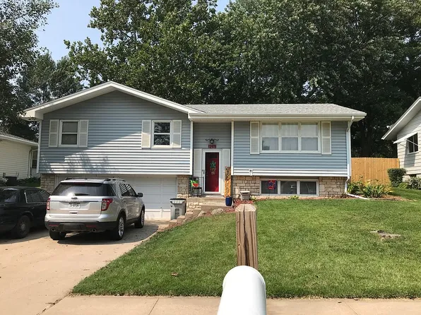 1265 N Columbia Ave, Seward, NE 68434