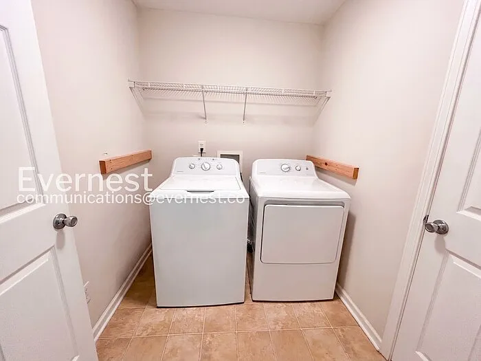 701 Vineland Ct — Photo 19