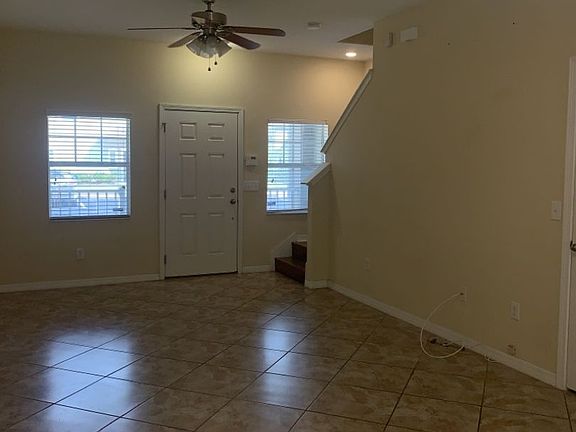 5th image of 2427 Willimette Dr