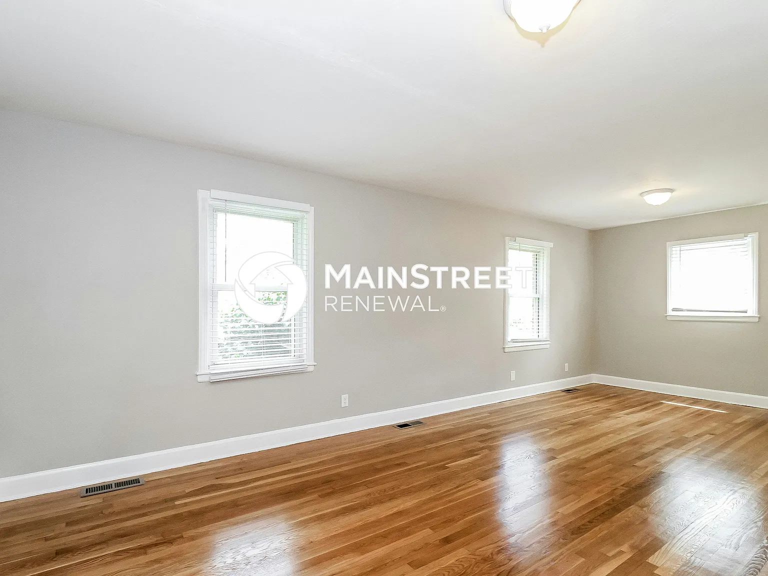 2114 Haymount St — Photo 3