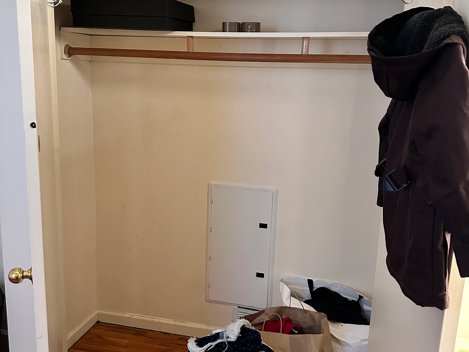 2 bed, 1000 sqft, $2,550 — Photo 2