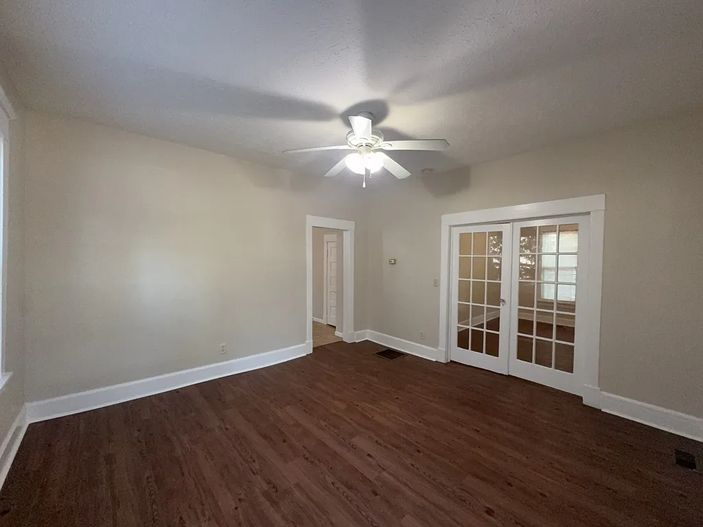 3 bed, 1250 sqft, $1,095 — Photo 4