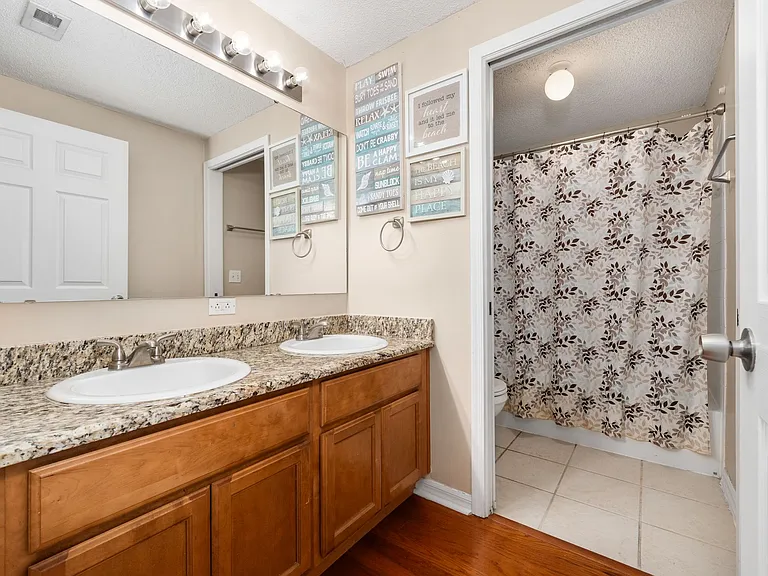 10000 SW 52nd Ave #35 — Photo 17