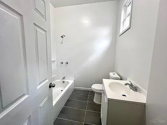 1027 Winfield Ave #1 — Photo 13
