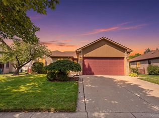 2213 Prescott Dr, Troy, MI 48083